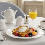Delicious tostadas francesas anabólicas served for breakfast, perfect for a nourishing meal.